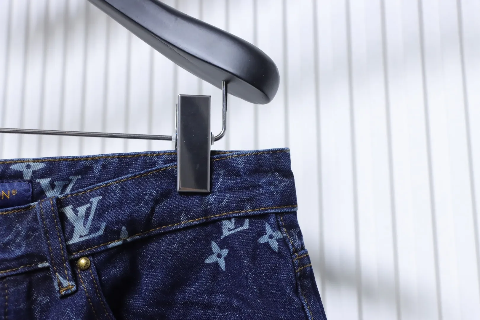 Louis Vuitton Schräge Taille