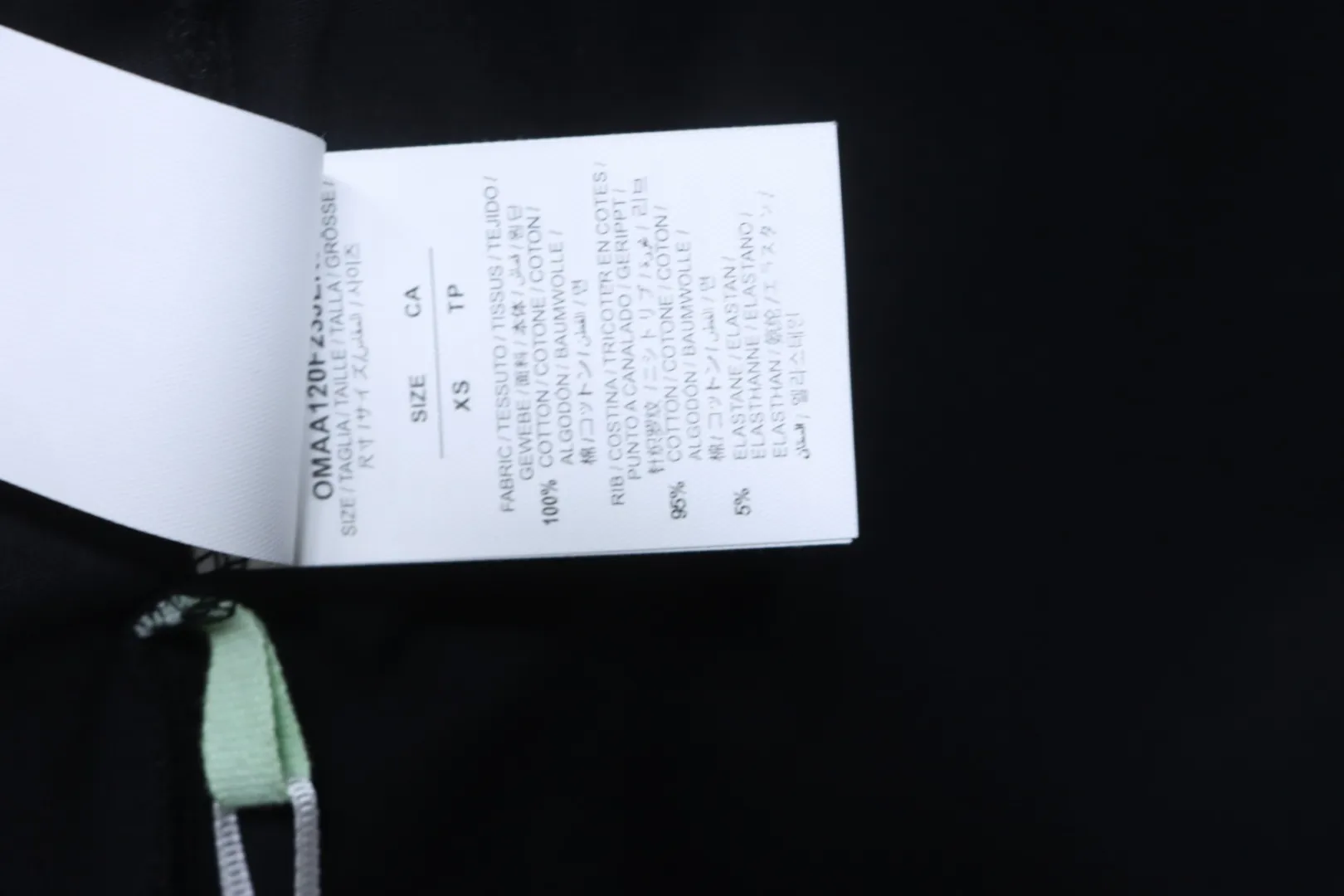 Off-White-Pflegeetikett