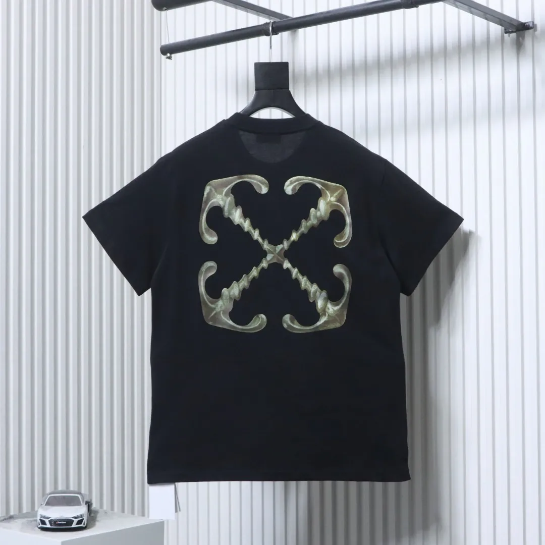 Off-White-Rückansicht