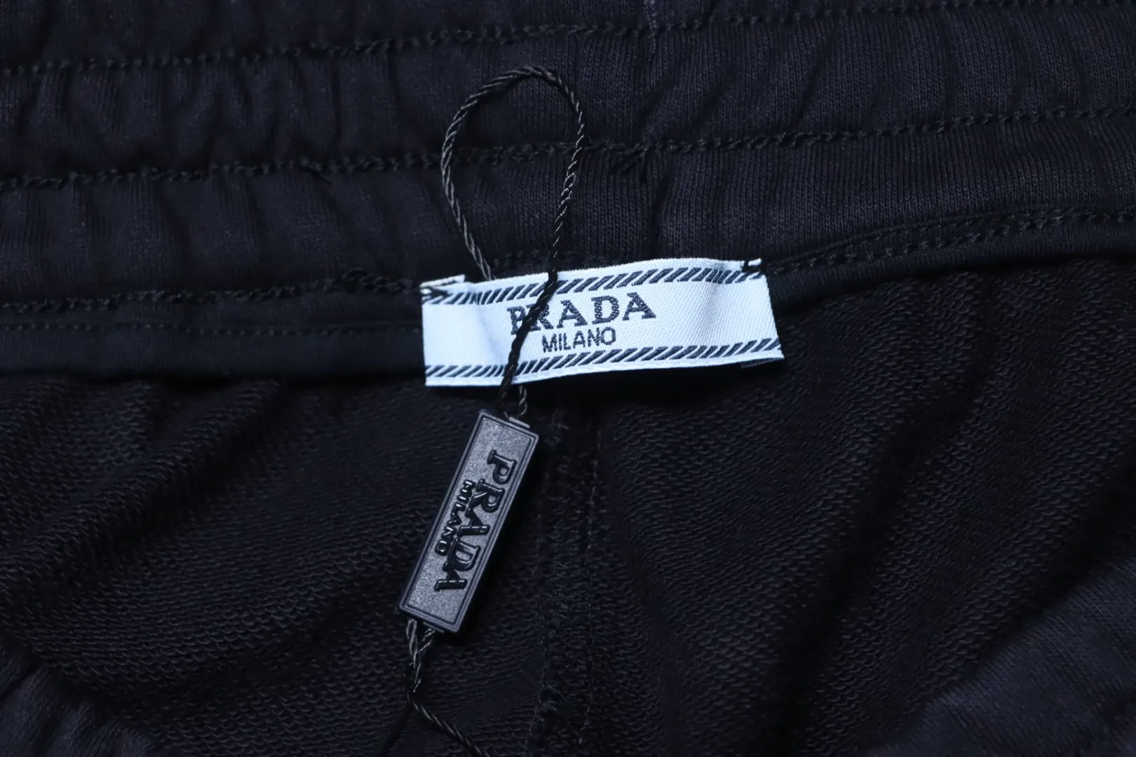 Prada Markenetikett
