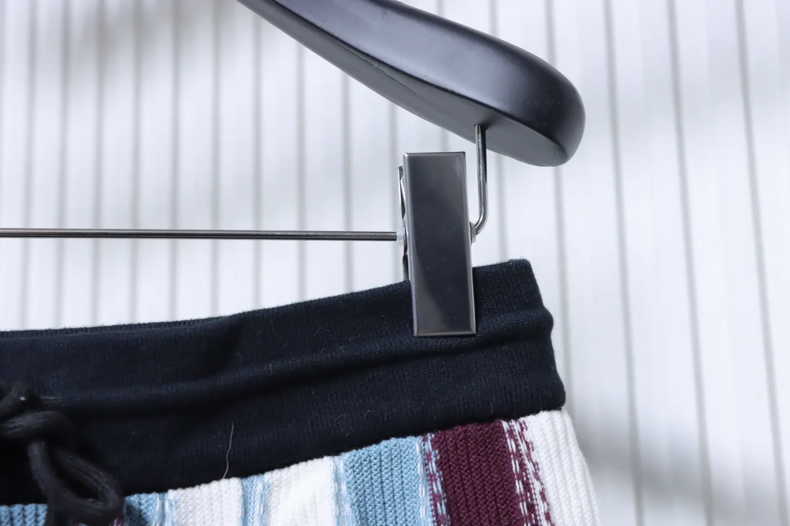 Louis Vuitton Schräge kurze Taille