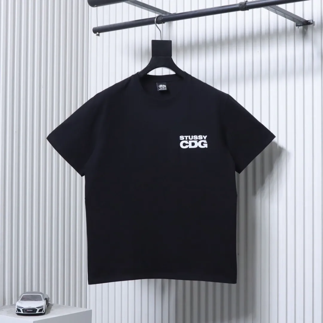 Stussy Vorderansicht Schwarz