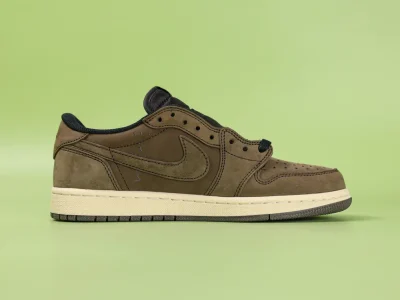 Travis Scott x Air Jordan 1 Retro Low OG SP Velvet Brown“
