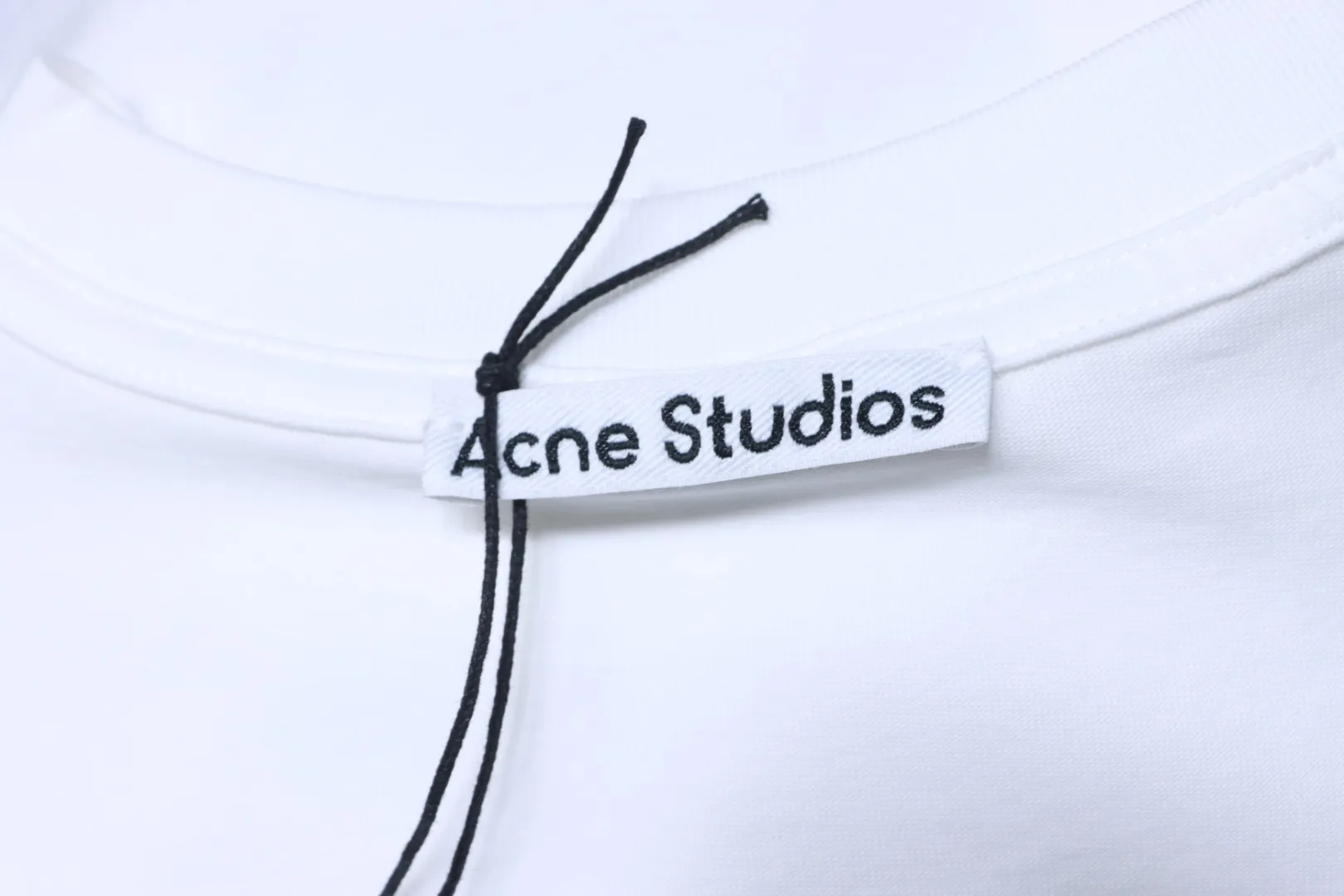 Acne Studios Markenlabel