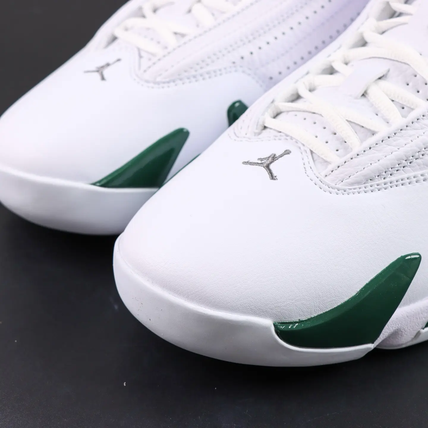 Air Jordan 14 Retro White Forest (Weißgrün) – Bild 12