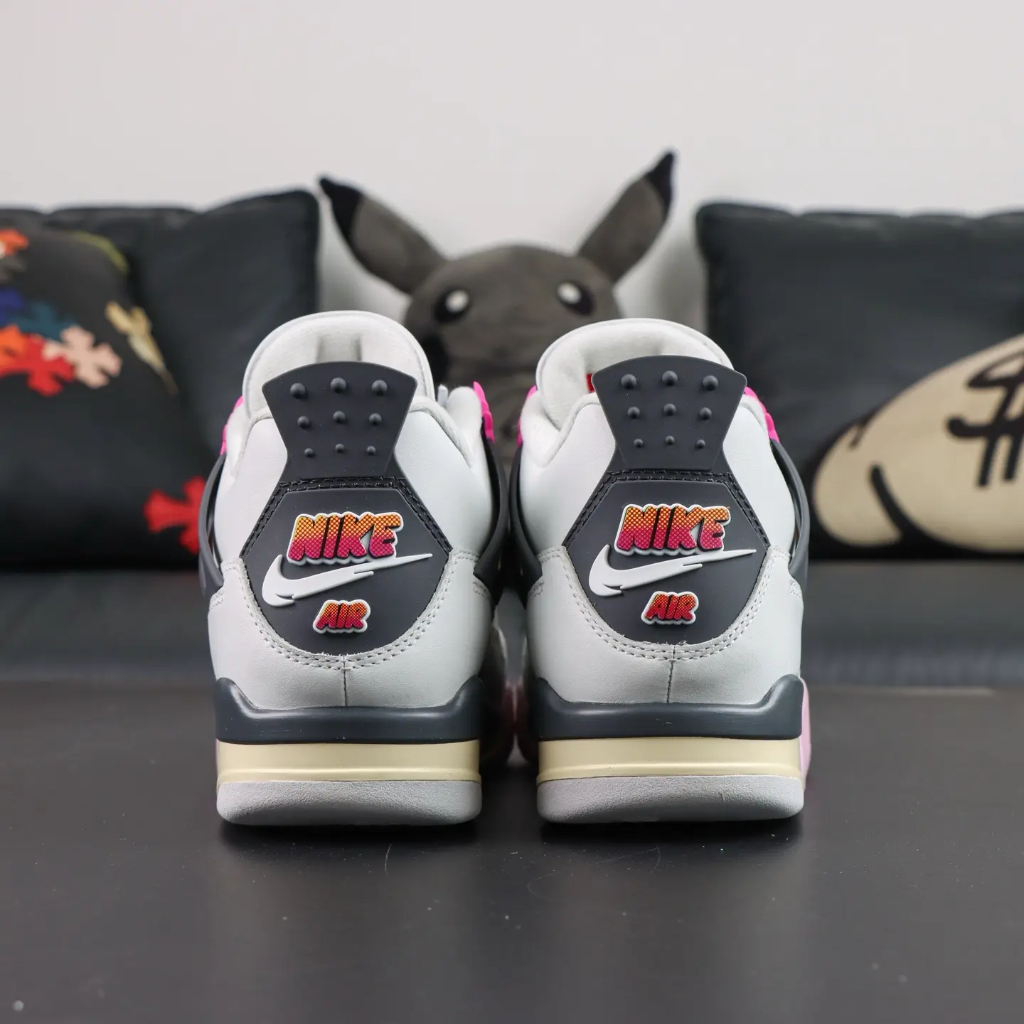 Air Jordan 4 „Comic“ Top Edition – Bild 4