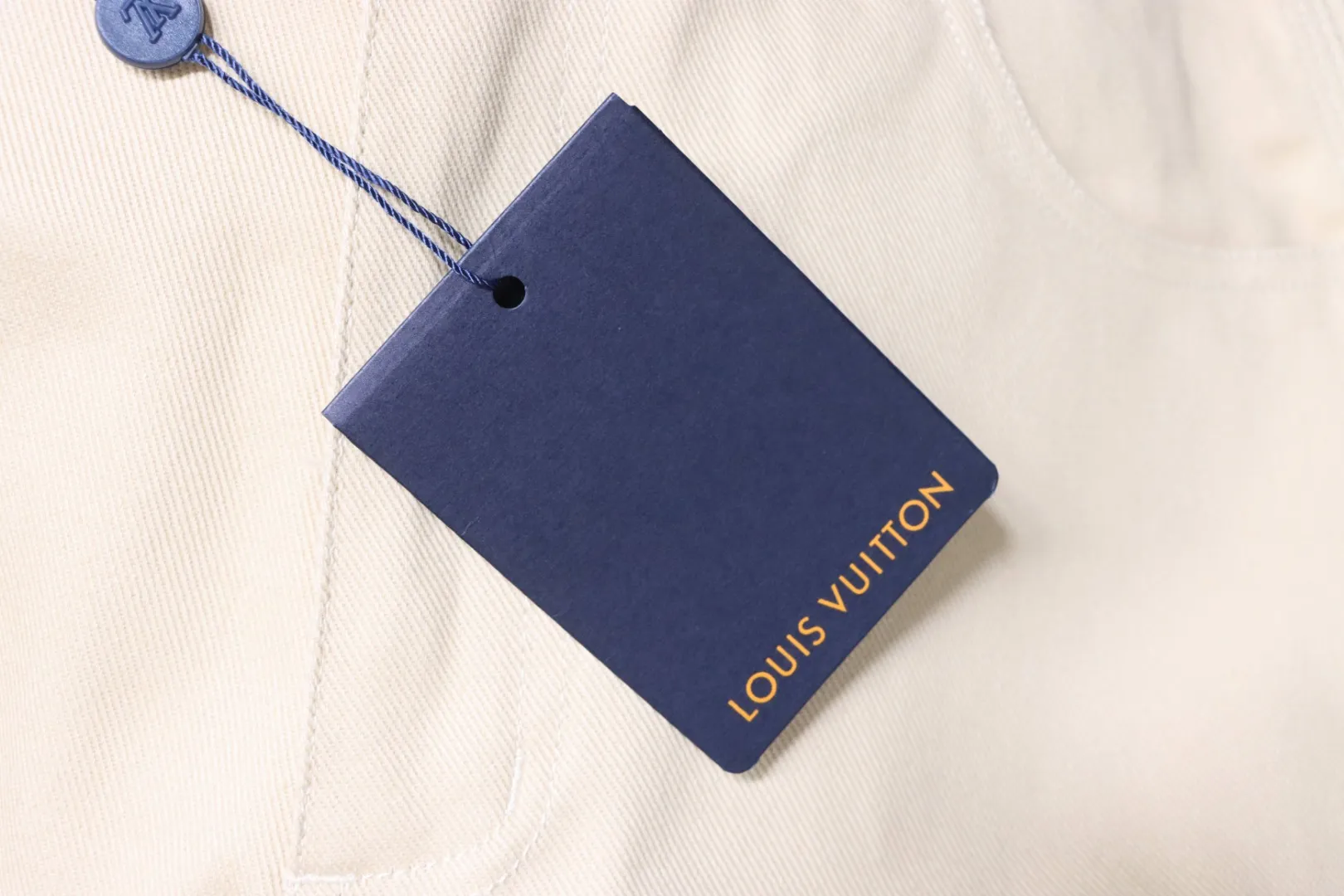 Louis Vuitton Hangtag