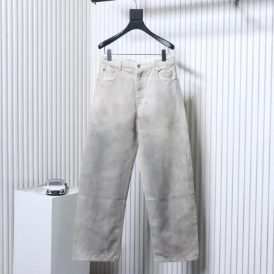 Loewe Vorderansicht