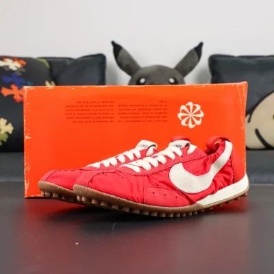 Jacquemus x N1ke Wmns Moon Shoe SP 'University Red'