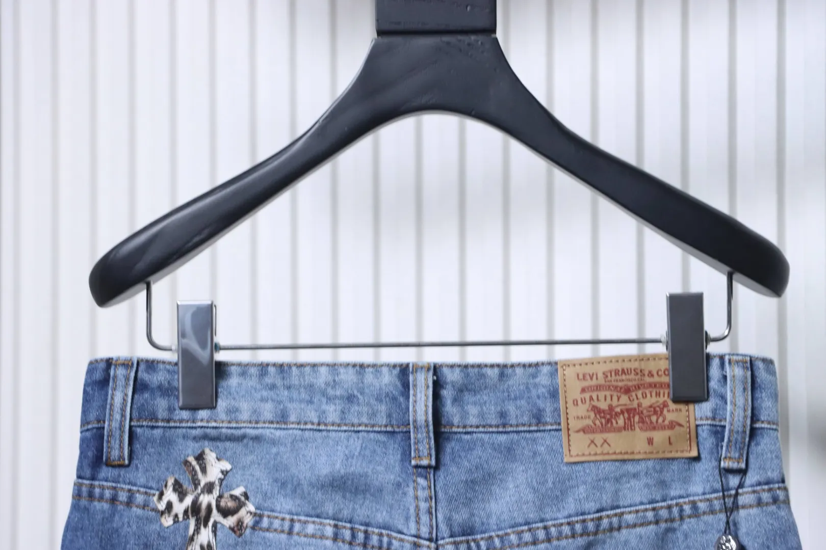 Chrome Hearts – Rear Waistline
