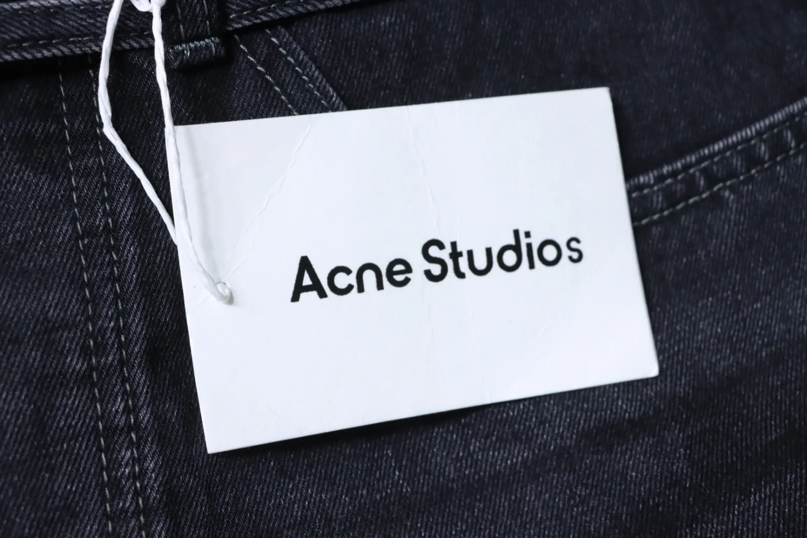 Acne Studio Hangtag
