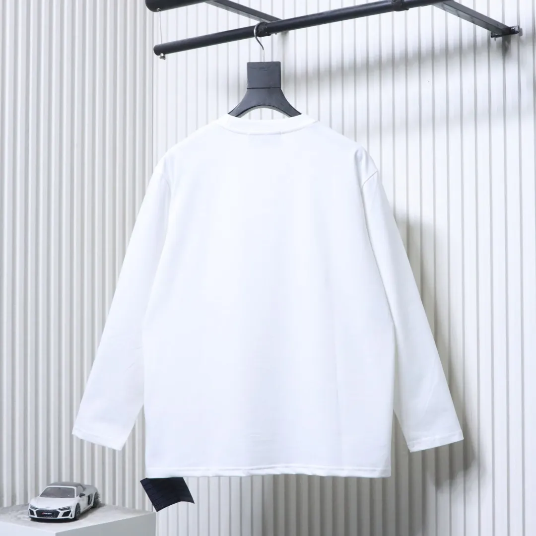 Prada Langarmshirt, Rückansicht