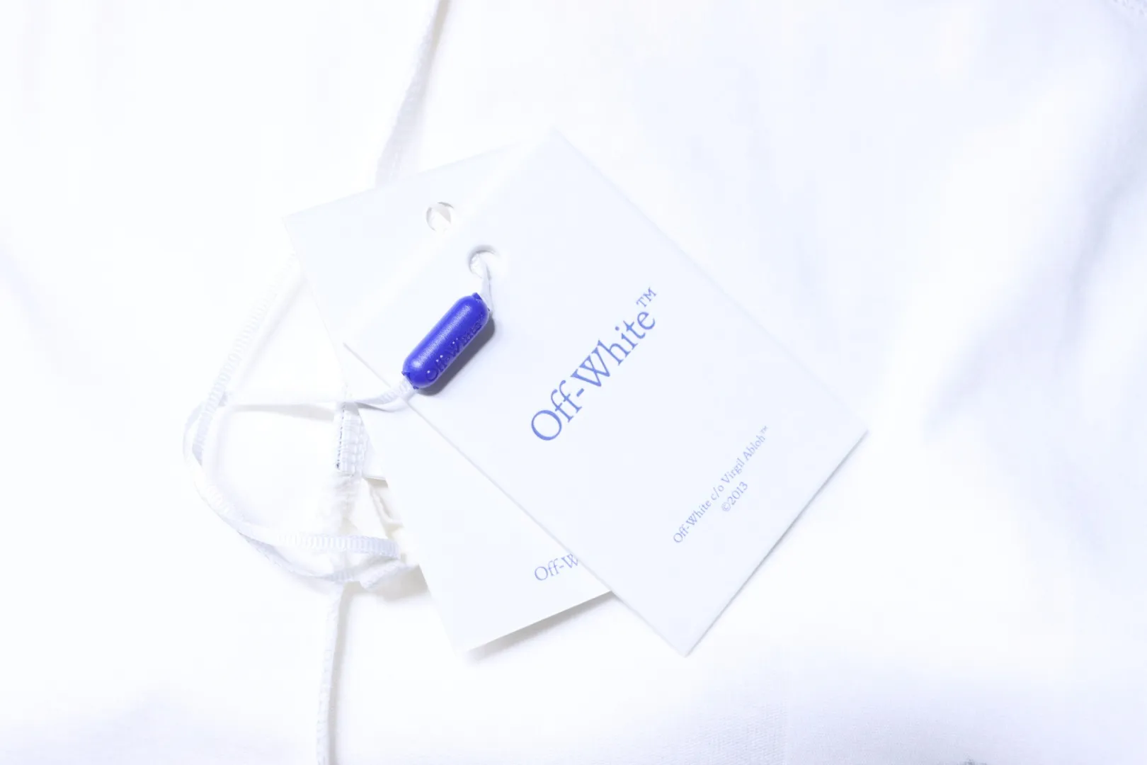 Off-White T-Shirt-Hangtag