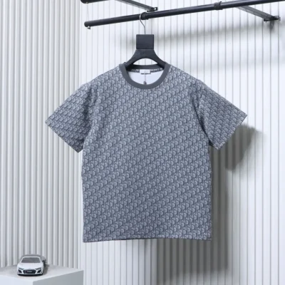 Dior-Vorderansicht