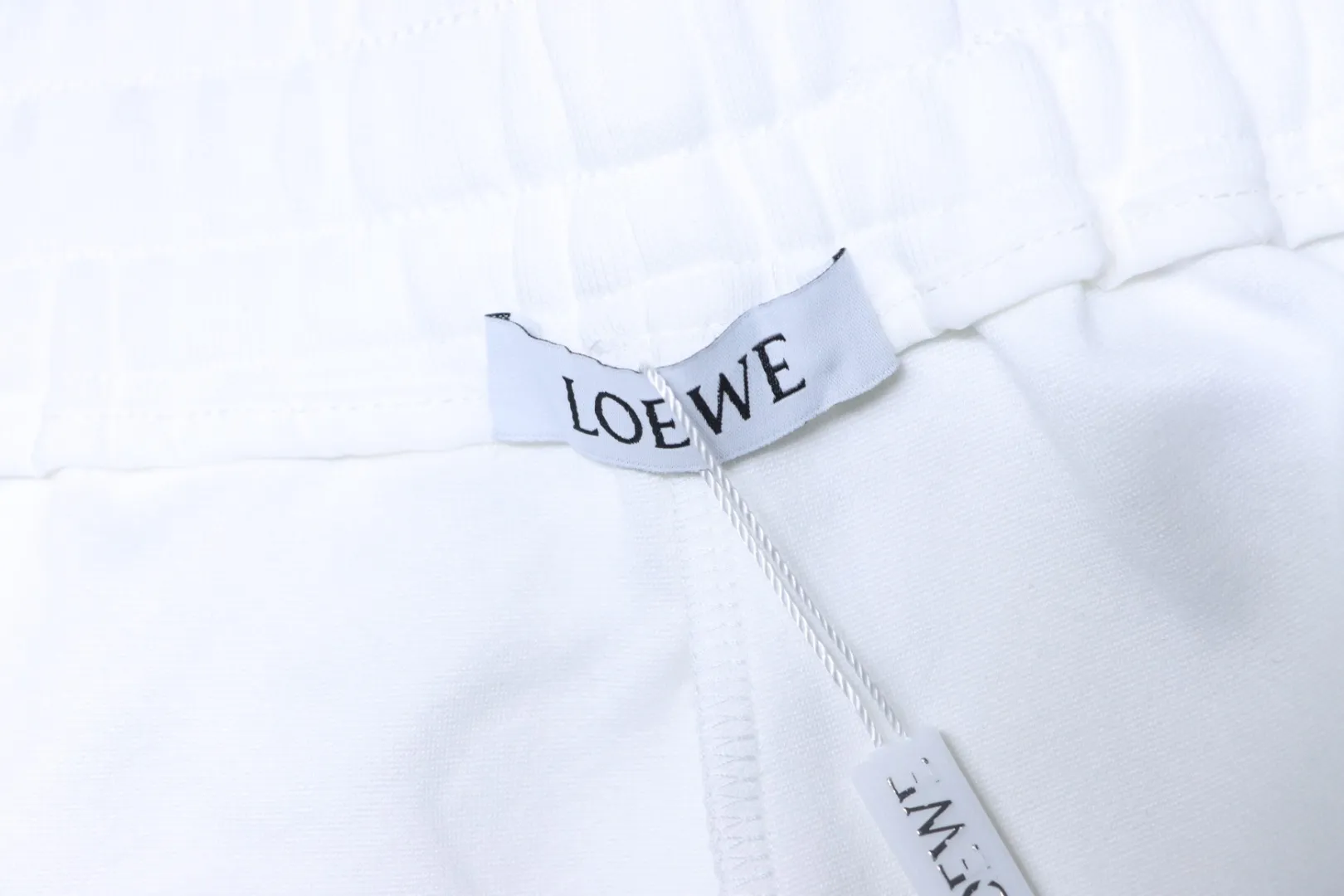 Loewe Markenlabel