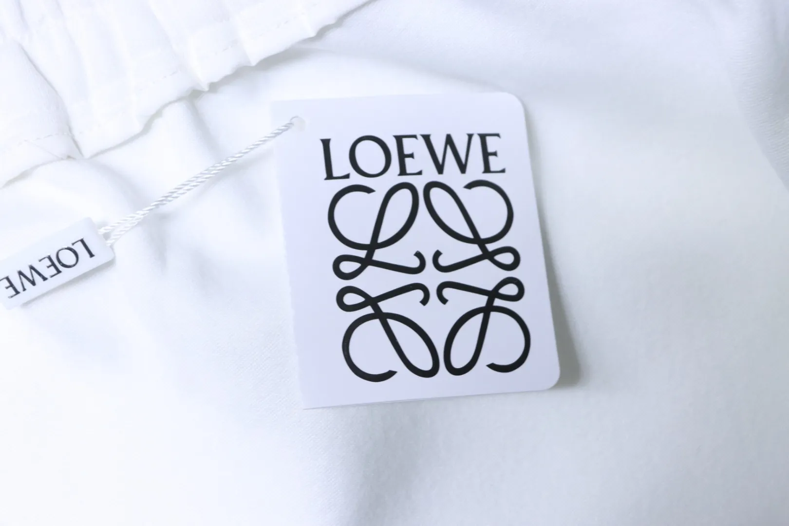 Loewe Hangtag