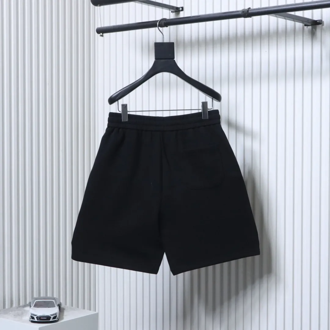Loewe Rückansicht Schwarz