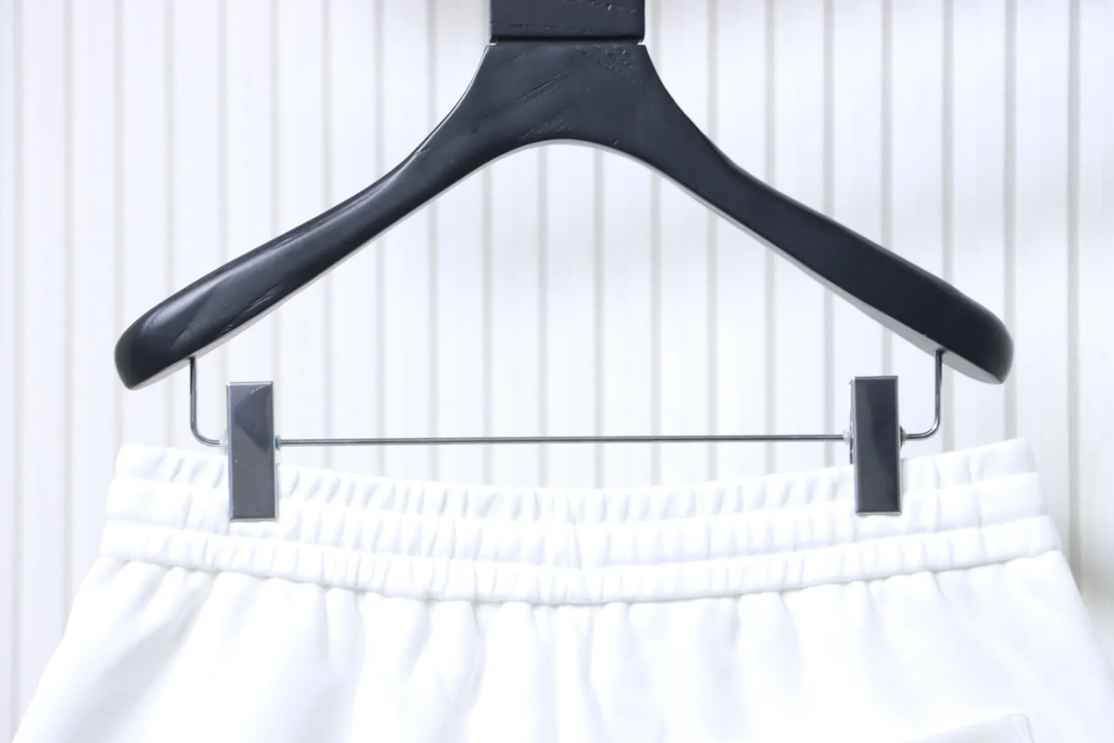 Loewe Rückansicht Taille