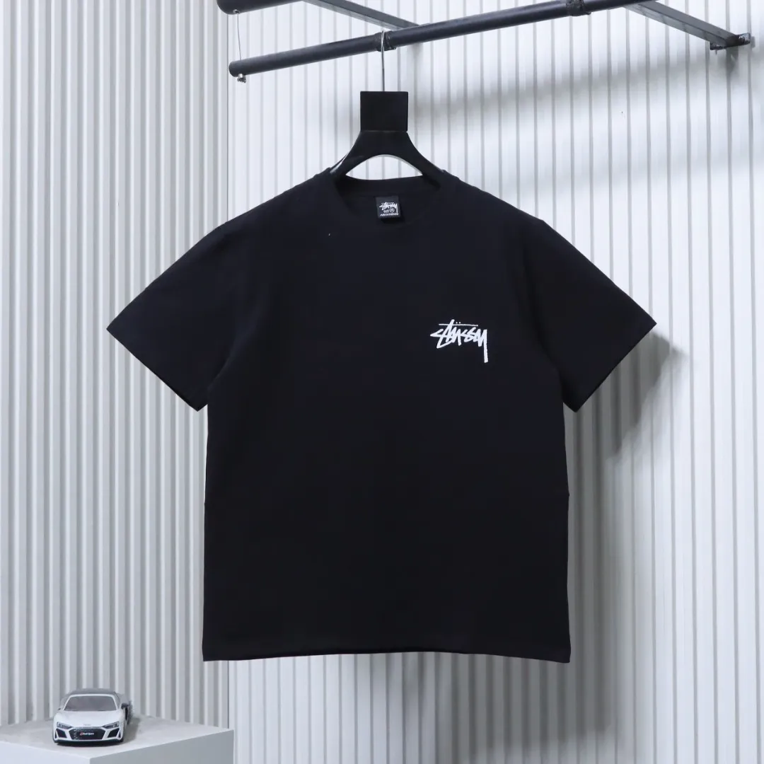 Stussy Vorderansicht schwarz