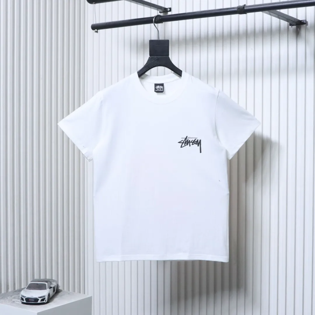 Stussy Vorderansicht Weiß