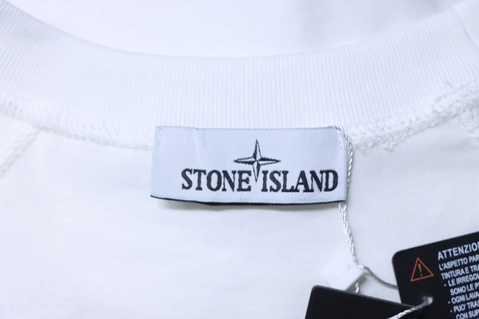 Stone Island – Markenlabel