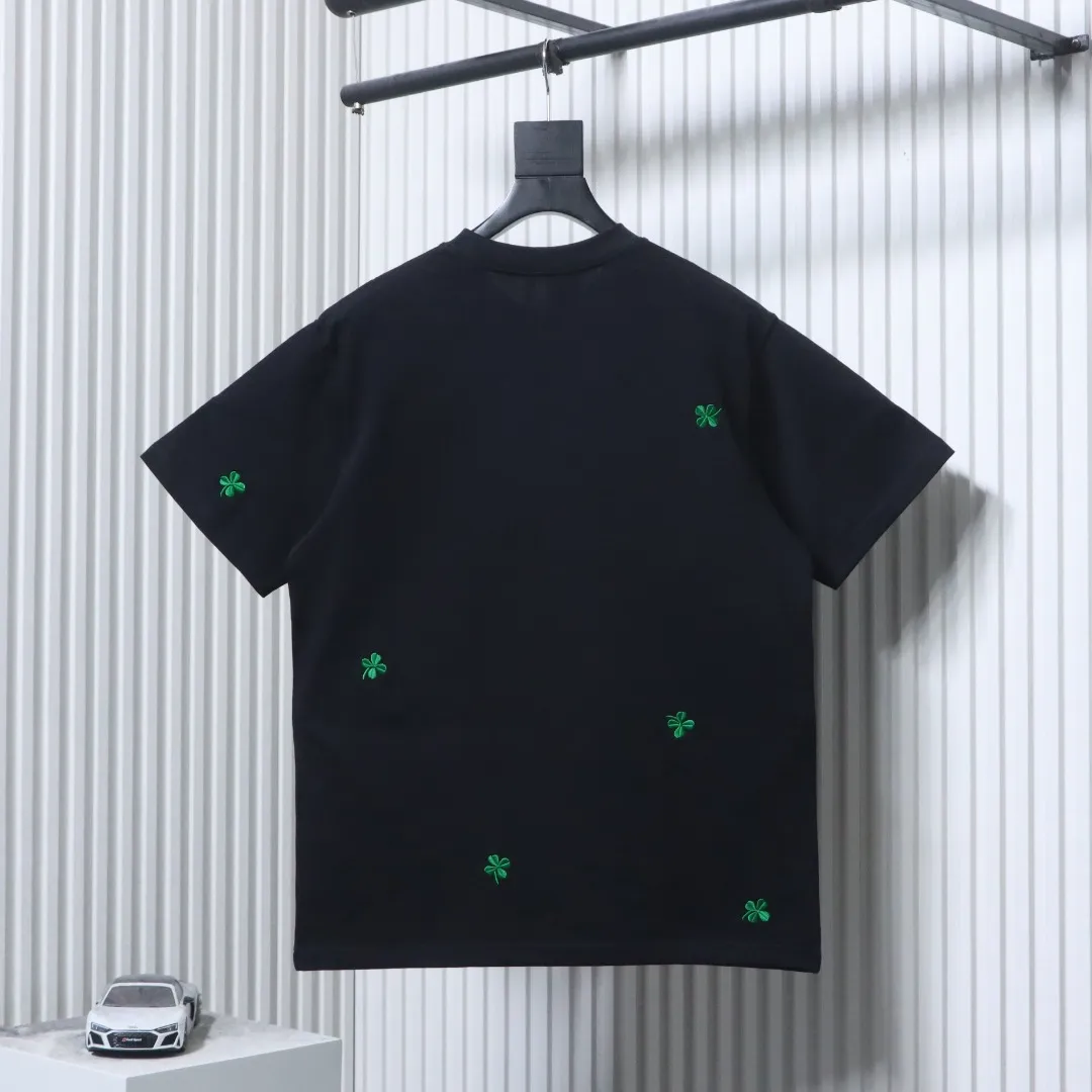Dior – Rückansicht Schwarz