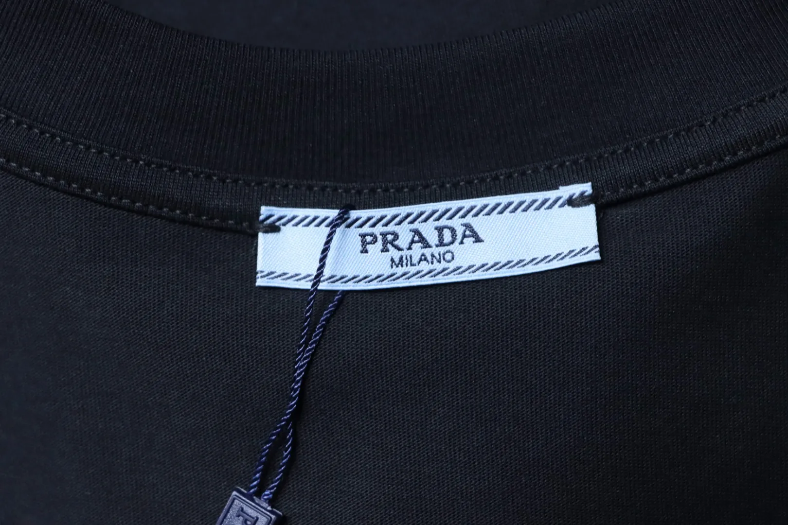 Prada-Markenetikett