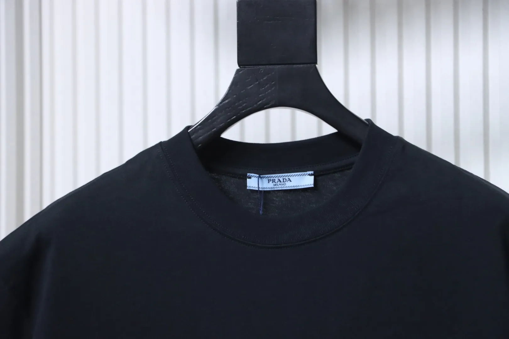 Prada-Kragen