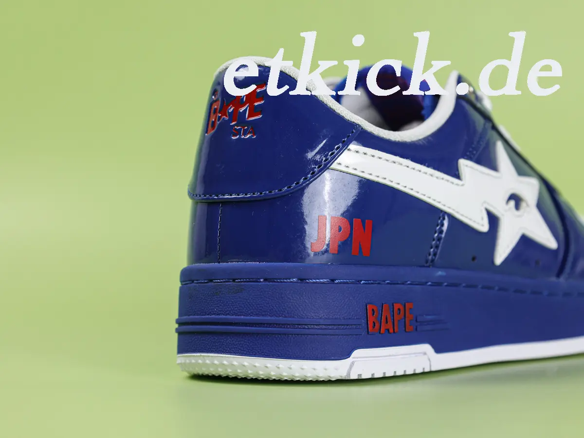 A Bathing Ape BAPE Sta Low Sneaker aus glänzendem Lackleder in Königsblau mit weißer Sta-Star Applikation – Bild 5