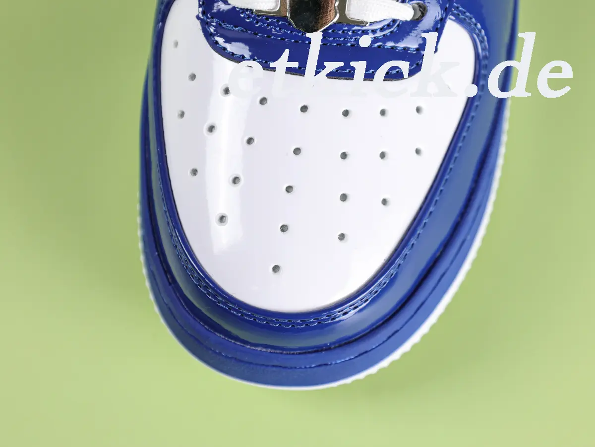 A Bathing Ape BAPE Sta Low Sneaker aus glänzendem Lackleder in Königsblau mit weißer Sta-Star Applikation – Bild 3