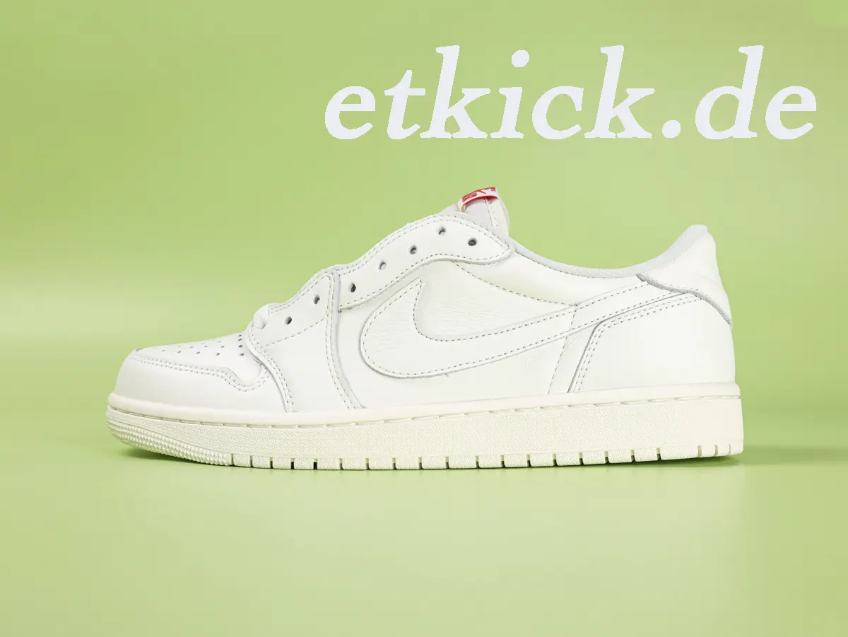 Air Jordan 1 Retro Low OG Sail and University Red (HQ6998-100) – Bild 2
