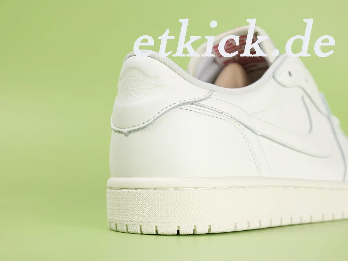 Air Jordan 1 Retro Low OG Sail and University Red (HQ6998-100) – Bild 5