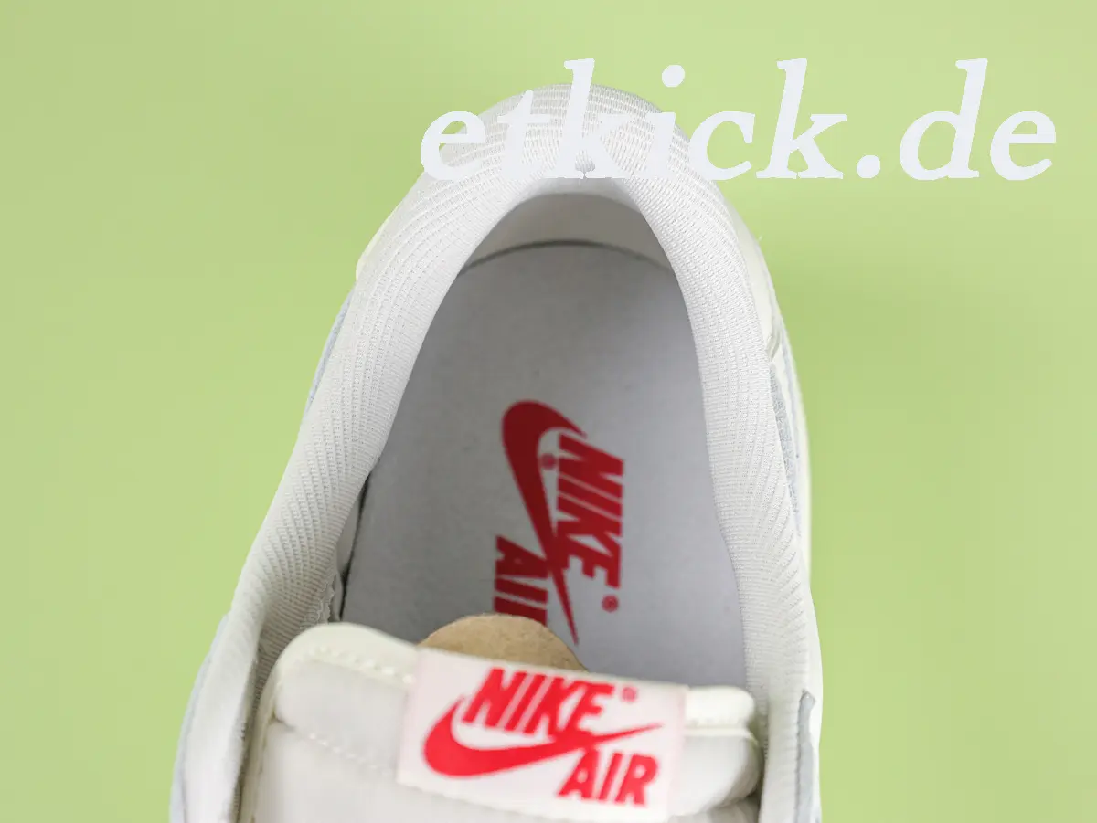Air Jordan 1 Retro Low OG Sail and University Red (HQ6998-100) – Bild 6