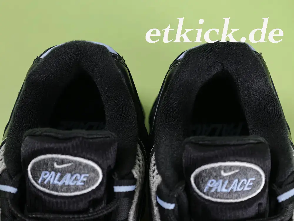 Air Max 95 x Palace Laufschuh Schwarz Metallisch Silber Hellblau – Bild 10