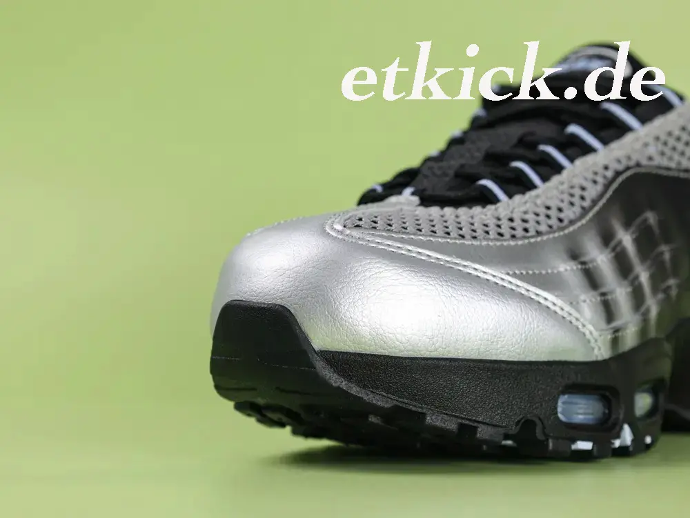 Air Max 95 x Palace Laufschuh Schwarz Metallisch Silber Hellblau – Bild 5
