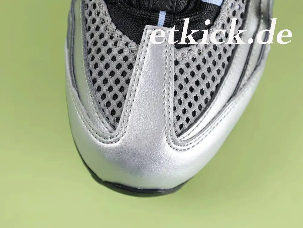 Air Max 95 x Palace Laufschuh Schwarz Metallisch Silber Hellblau – Bild 6