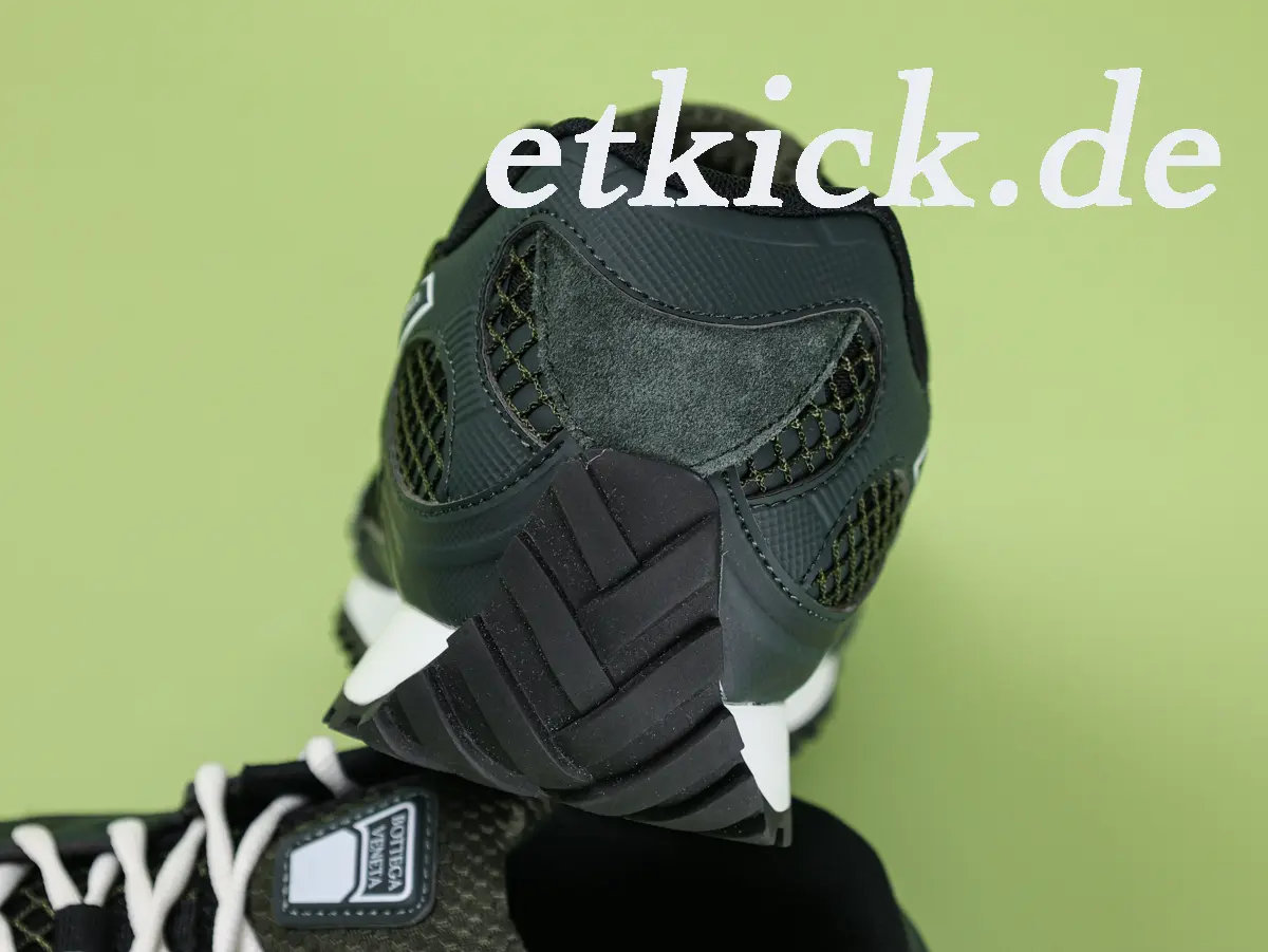 Bottega Veneta Orbit Retro-Laufsneaker Dunkelgrün mit Netzgewebe und Wildleder-Besätzen – Bild 10