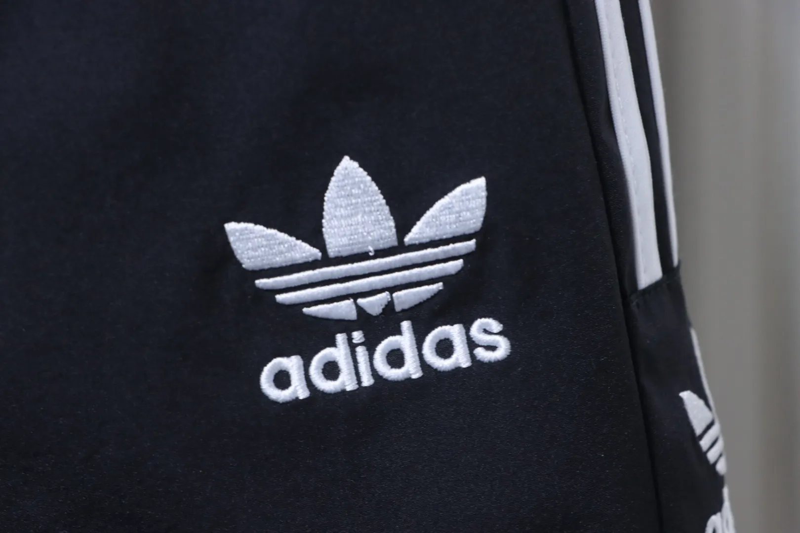 Adidas-Markenlogo