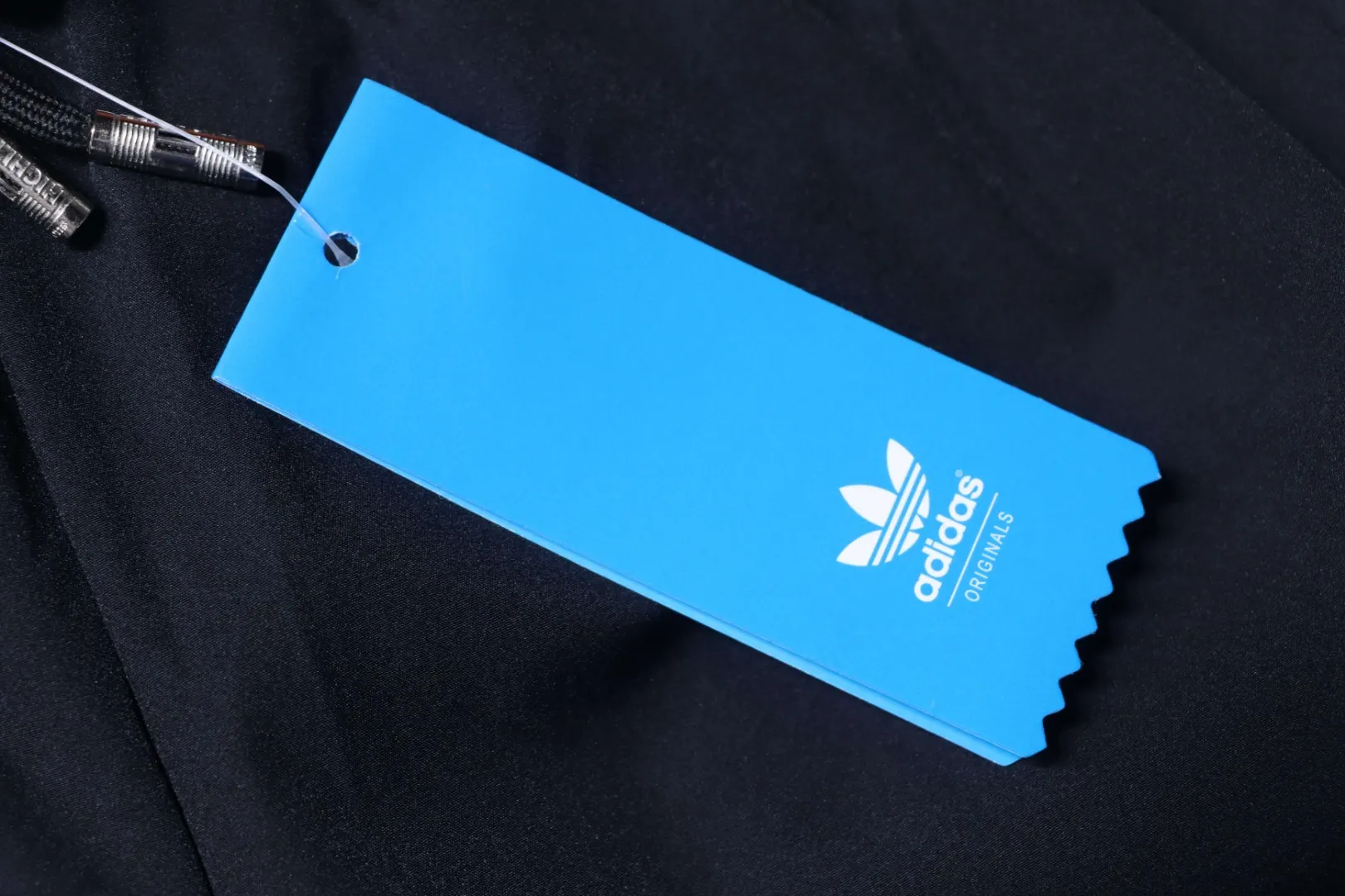 Adidas Hangtag