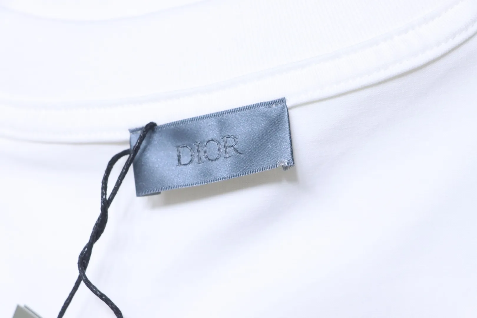 Dior-Markenetikett