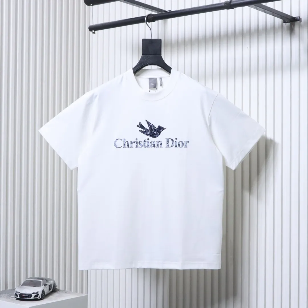Dior Vorderansicht Weiß