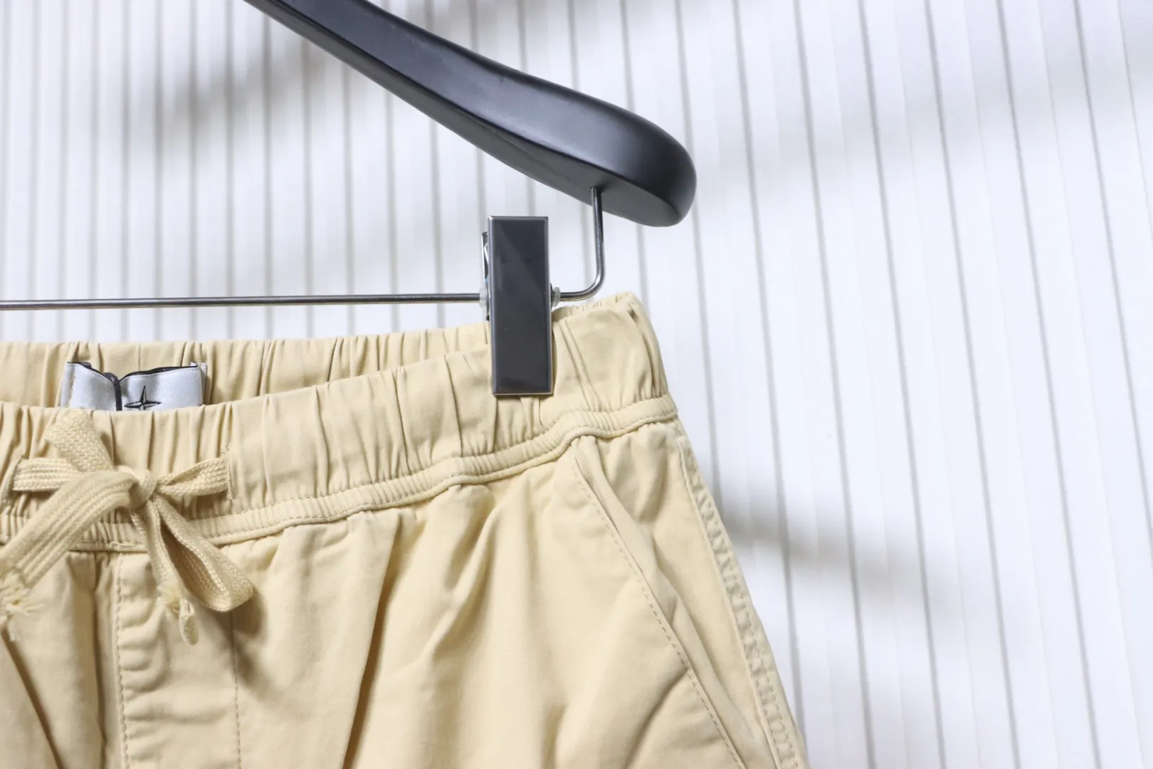 Stone Island – Abgewinkelte Taille
