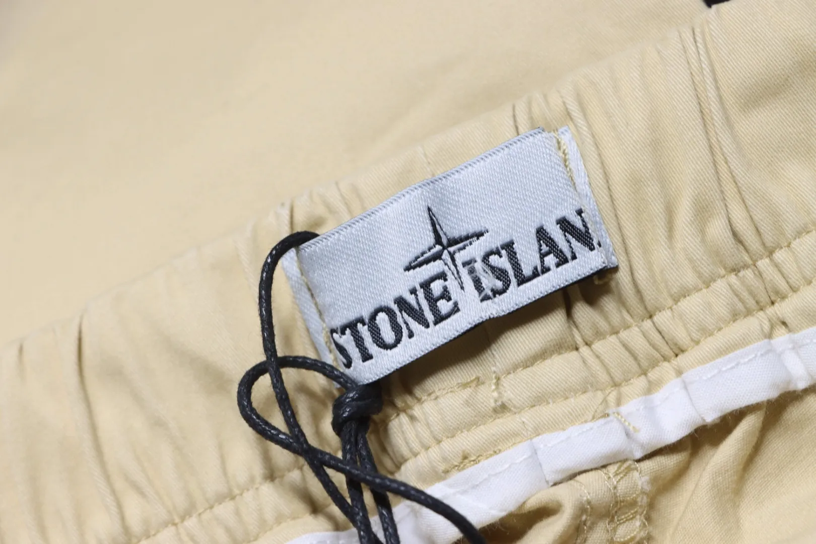 Stone Island – Markenlabel