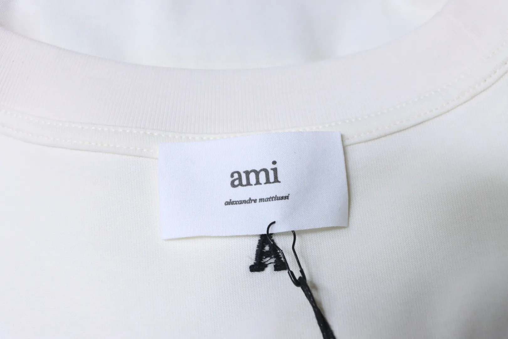 Ami Markenetikett