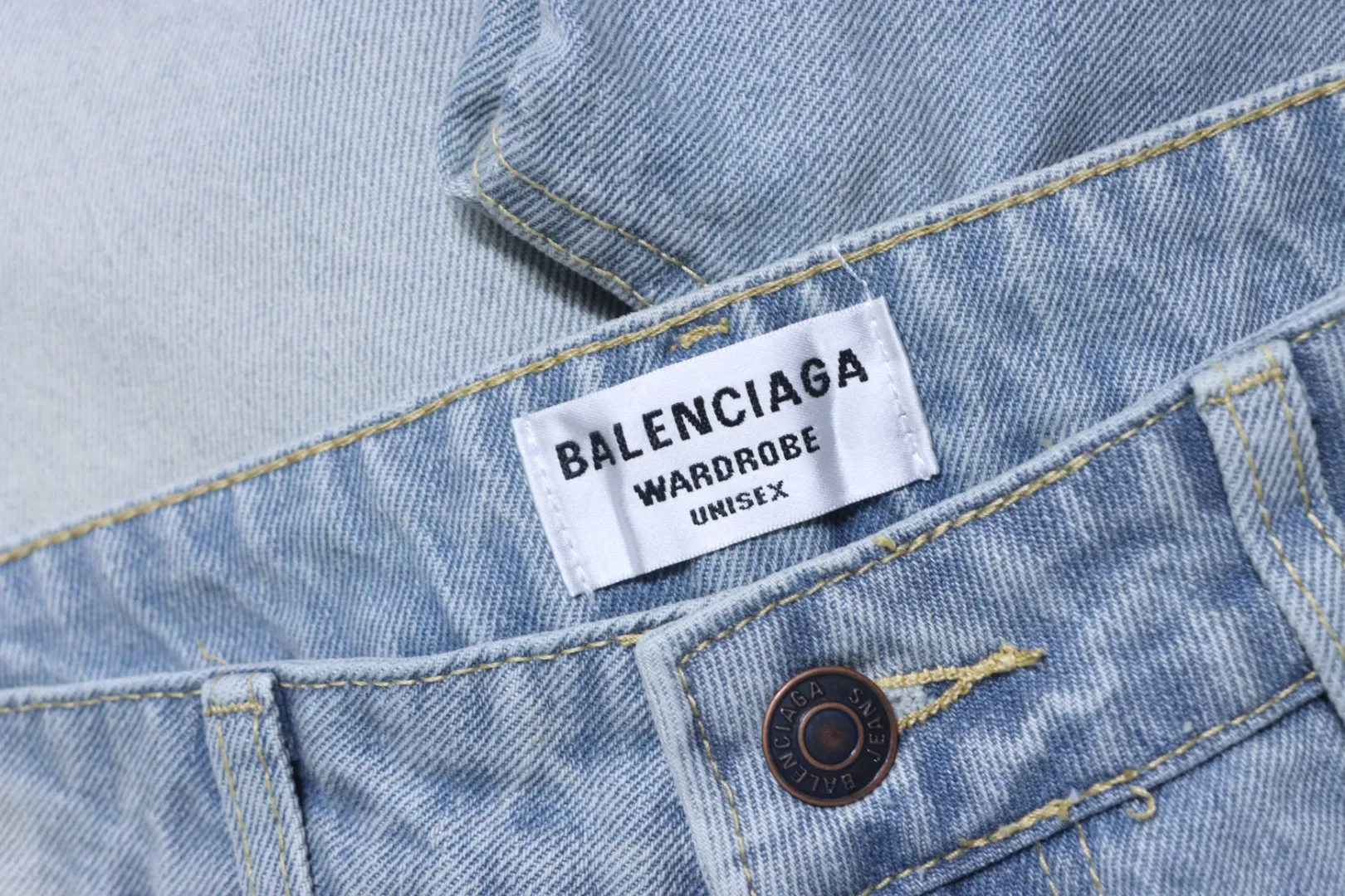 Balenciaga Markenlabel