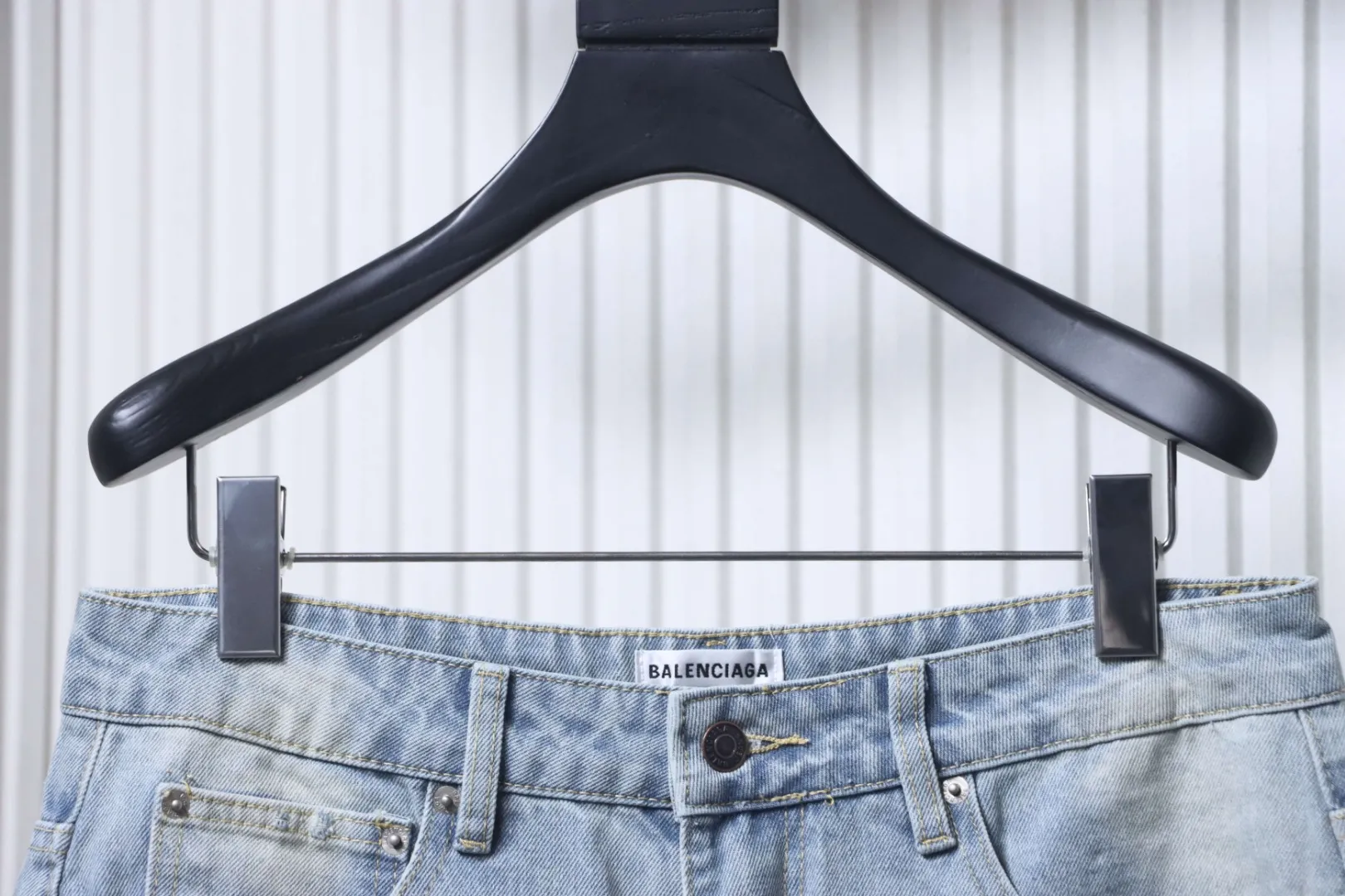 Balenciaga Taille