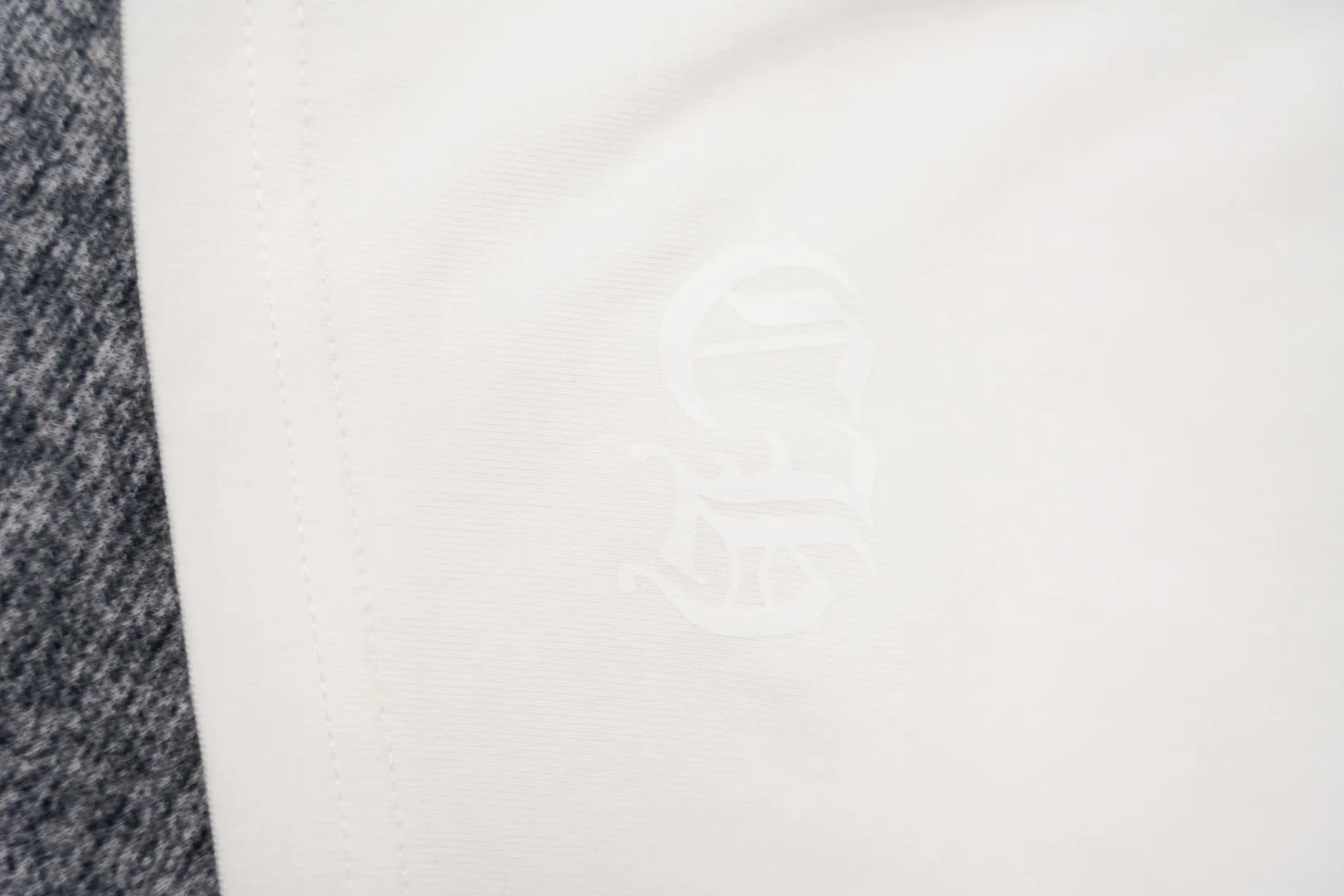 Chrome Hearts – CH-Logo