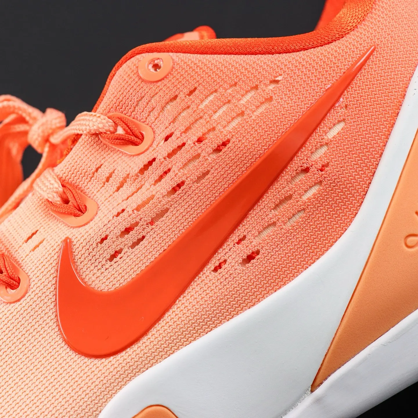 Kobe 9 Elite EM Protro WNBA Orange – Bild 10