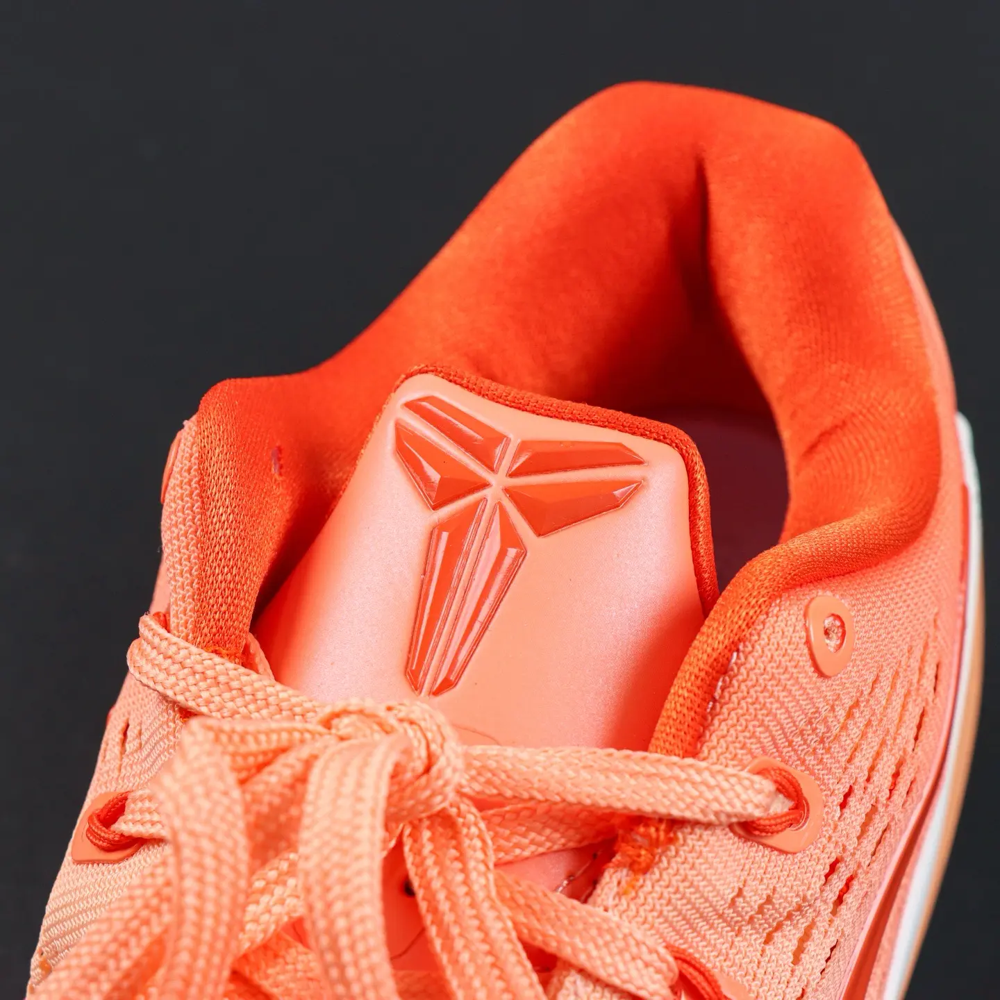 Kobe 9 Elite EM Protro WNBA Orange – Bild 11