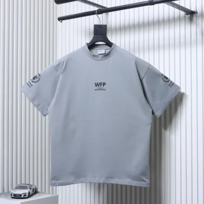 Balenciaga Vorderansicht Grau